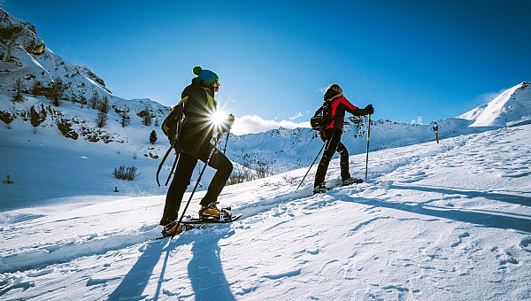 SNOWSHOEING WITH A VIEW AT CIAMPAC